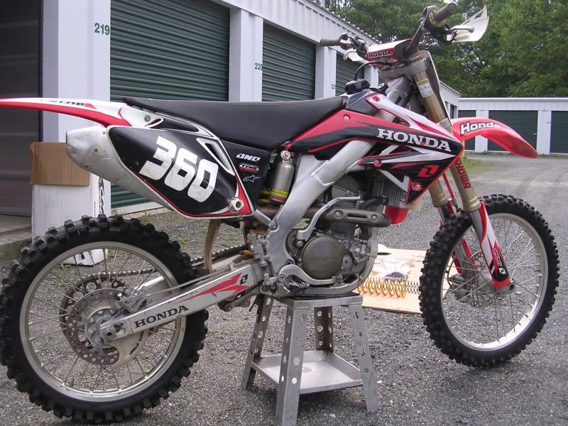 2005 Honda crf250r jumping #7