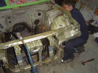 http://i130.photobucket.com/albums/p245/Acidz1/Engine%20Bay/DSC01125.jpg