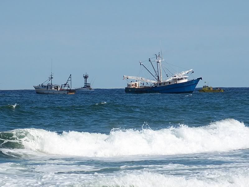Commercial boat grounding....Barnegat Inlet The Hull Truth Boating