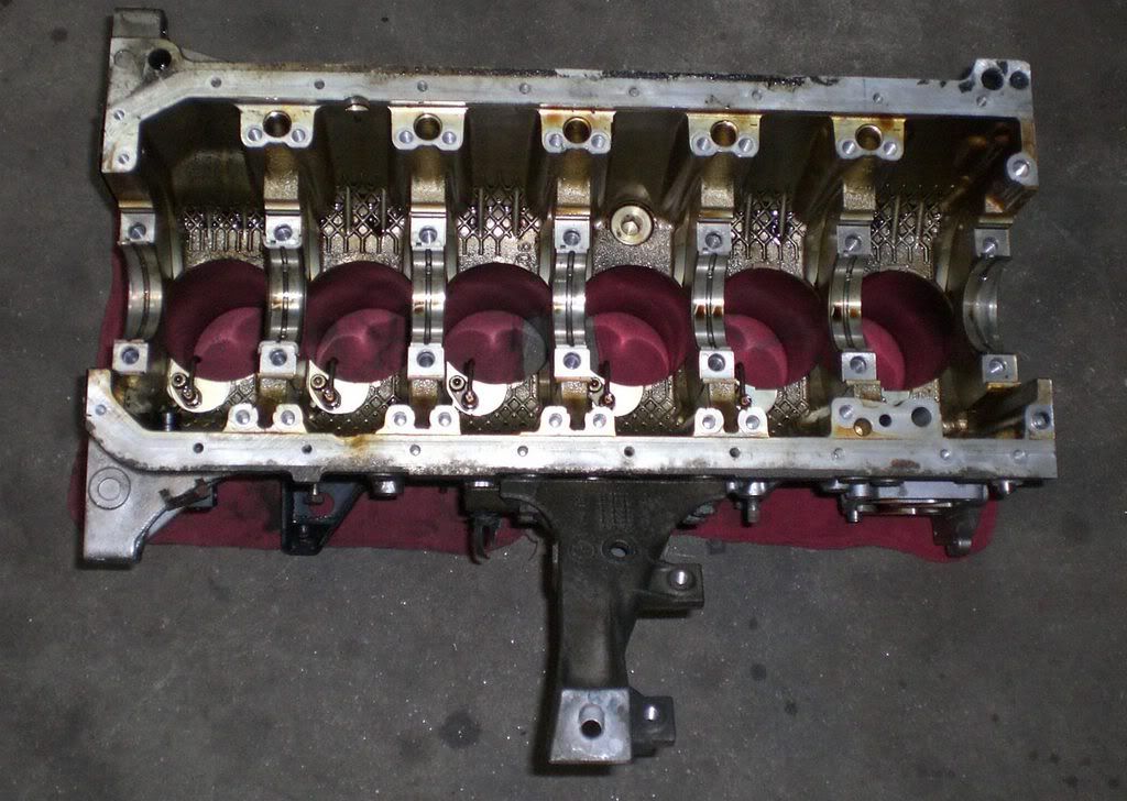 M52 B28 2.8 liter crank, pistons, rods, block, oil pan, etc.