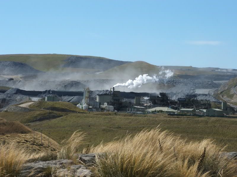 Macraes gold processing plant (c) weemaxcat gold processing