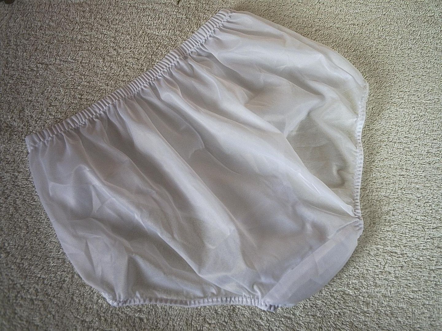 Pretty Sheer White Silky Nylon Sissy Vintage Bubble Bum Style Full