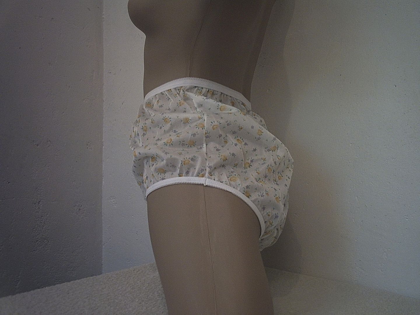 Classic Vintage Tricot Nylon Full Brief Panties Ditsy Yellow Rose Print