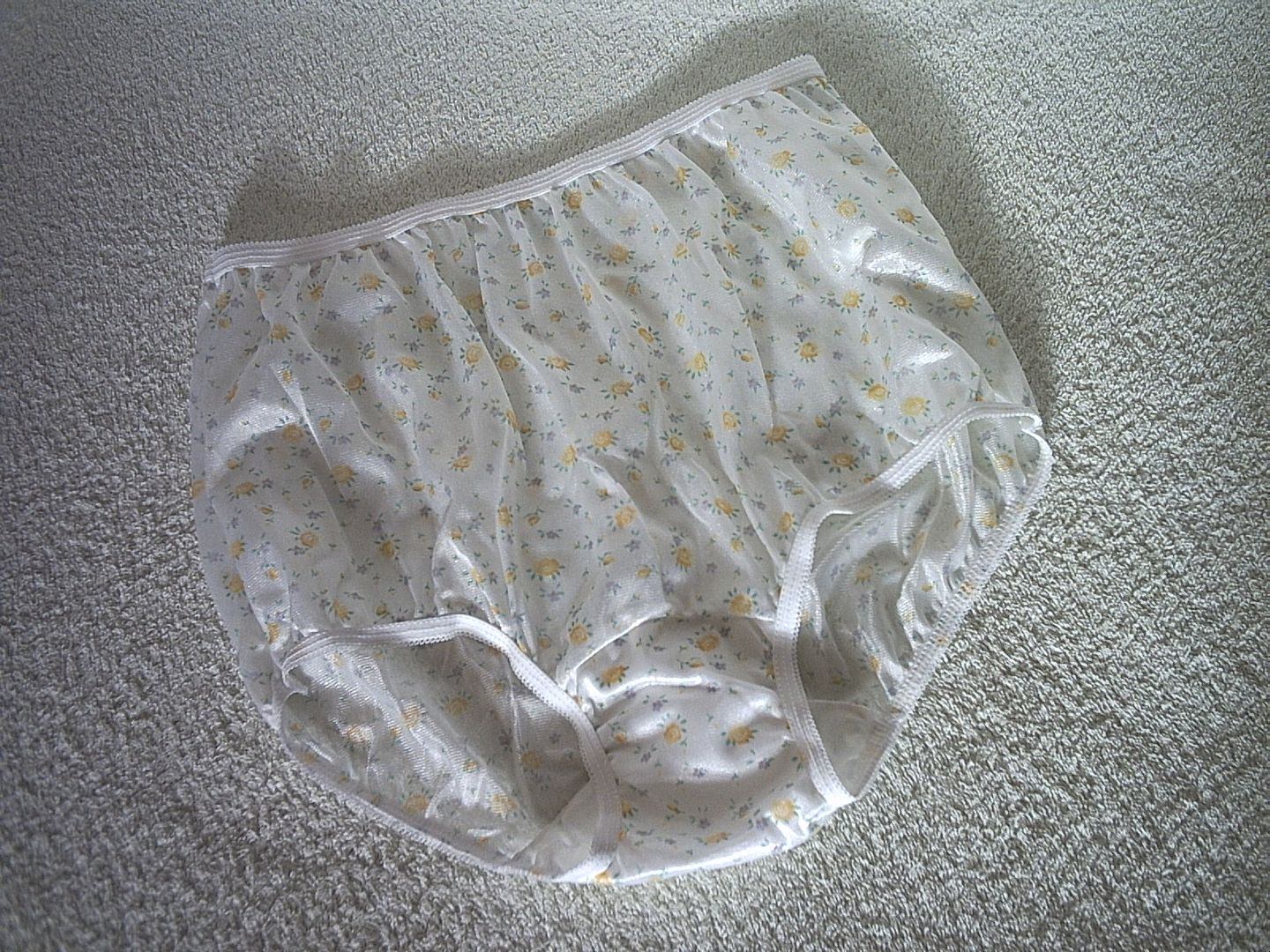 Classic Vintage Tricot Nylon Full Brief Panties Ditsy Yellow Rose Print