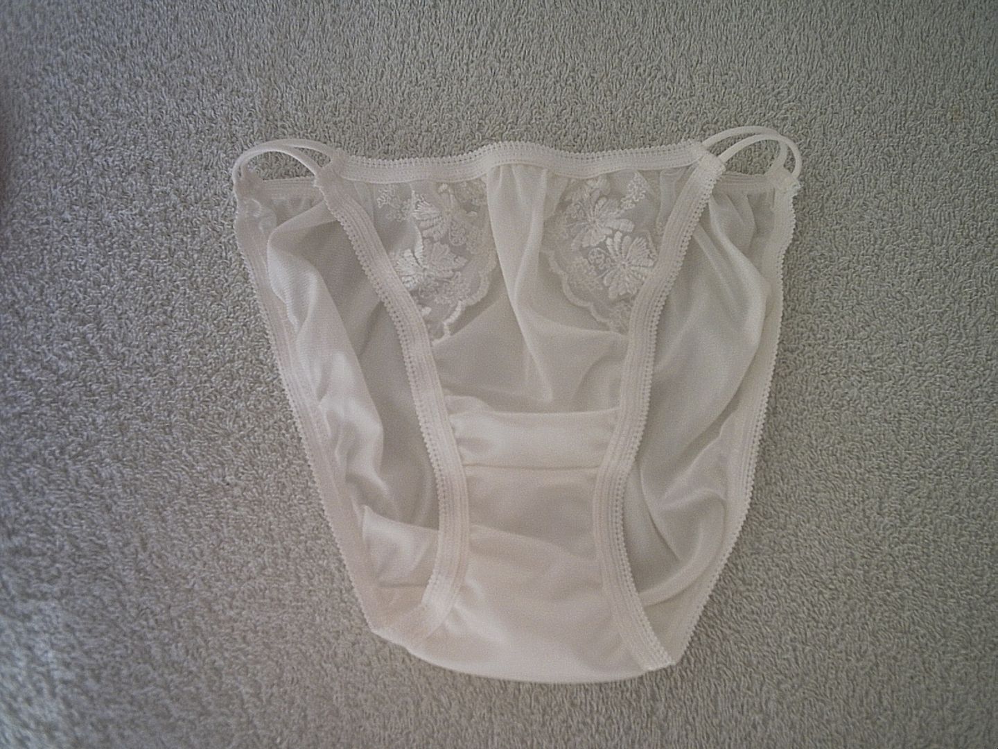 Cute Ivory DV Lace Retro Silky ALL NYLON String Bikini Panties Tanga