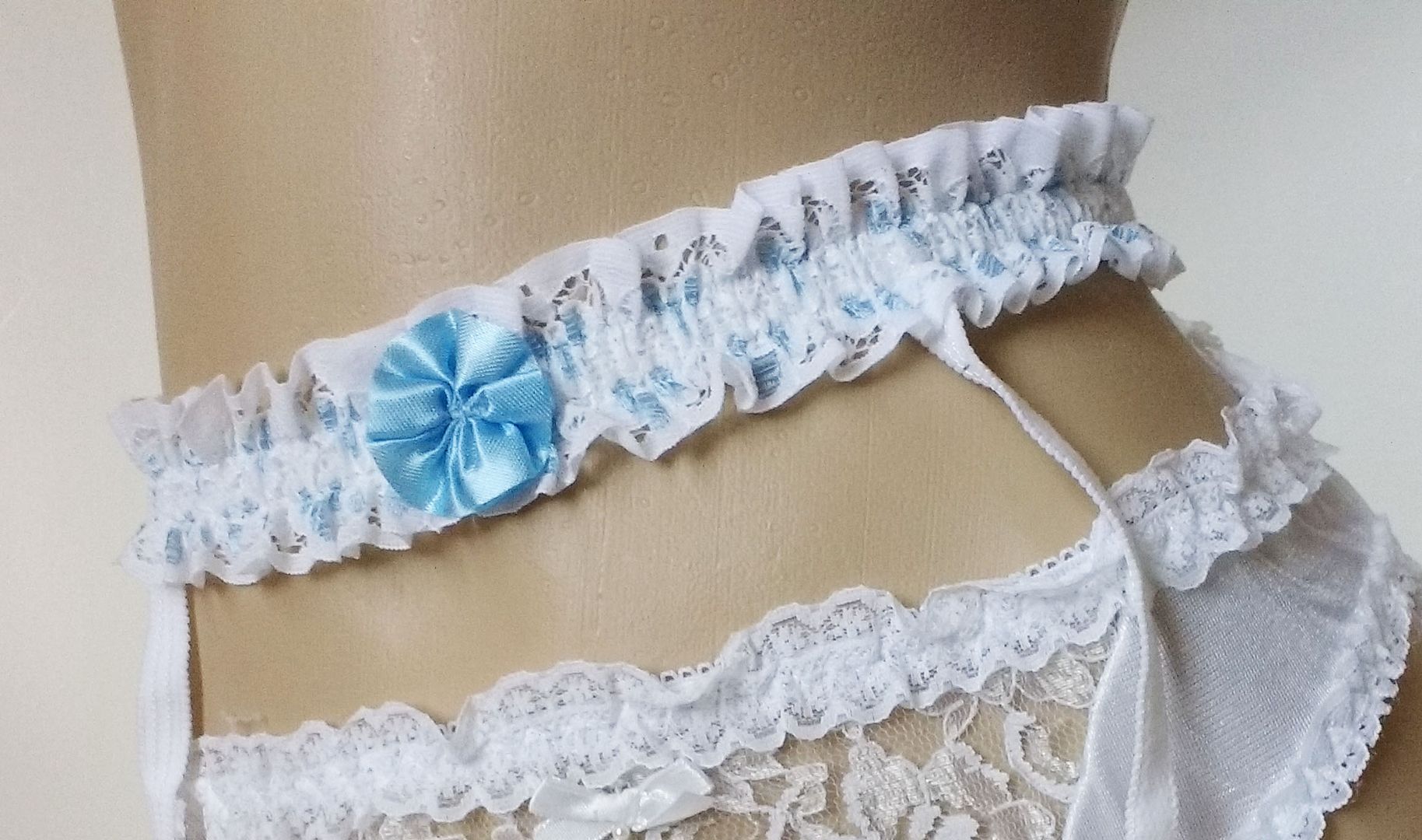 VINTAGE White n Blue Frilly Waist Garter Suspender Belt 1