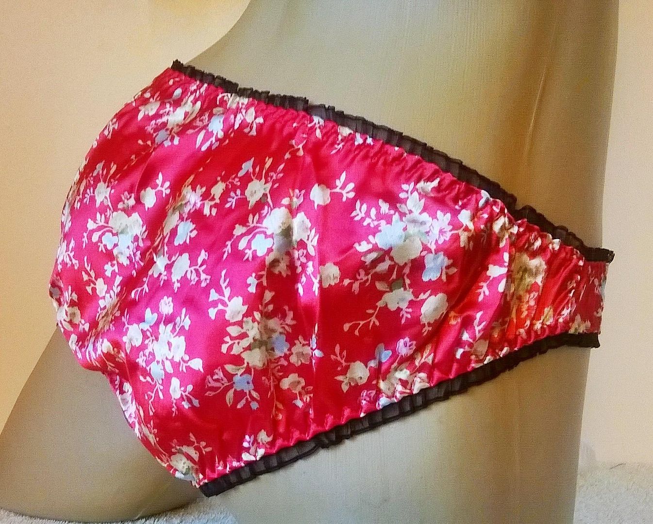 Cute Ladies Silky Red Satin Frilly Trim Knickers Floral Bikini Brief
