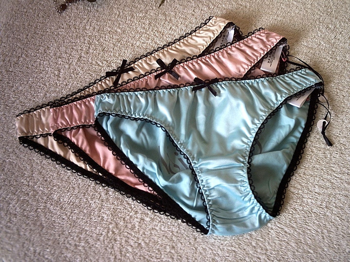 3 Pair Ladies Silky Satin Low Rise Printed Bikini Brief Knickers S*