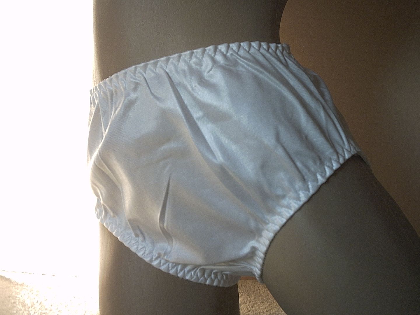 what colour knickers to wear under white