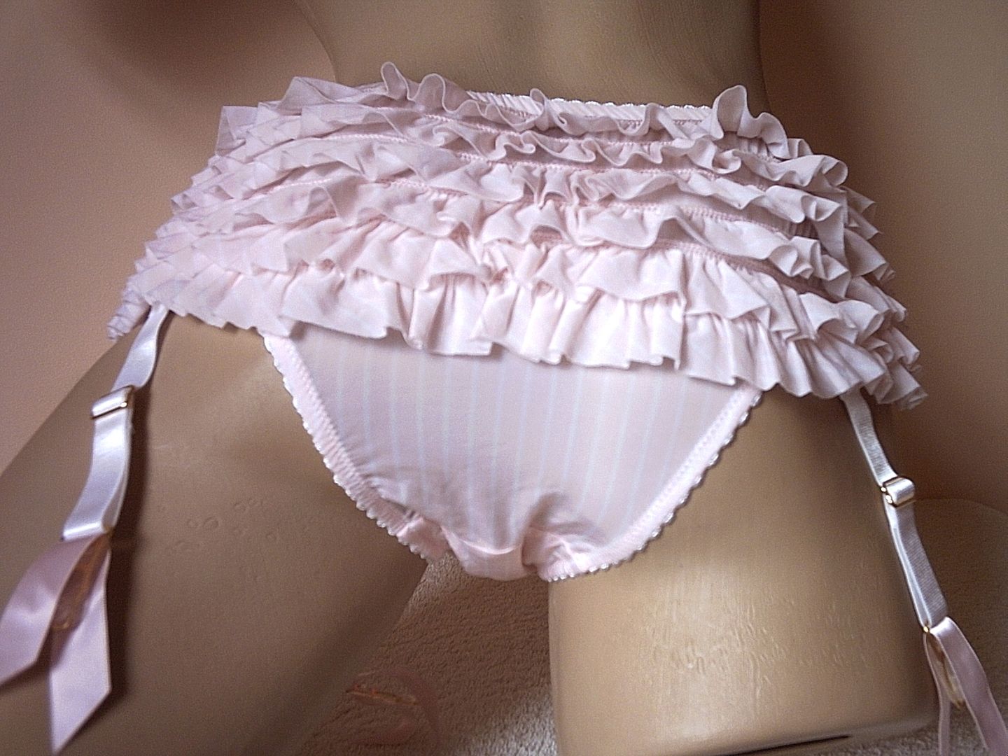 Sissy Pink Stripe Frilly Burlesque Ruffle Garter Panties Suspender