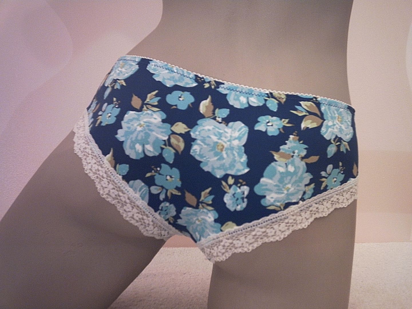 Cute Smooth Silky Nylon Mix Low Rise Frilly Lace Booty Panties