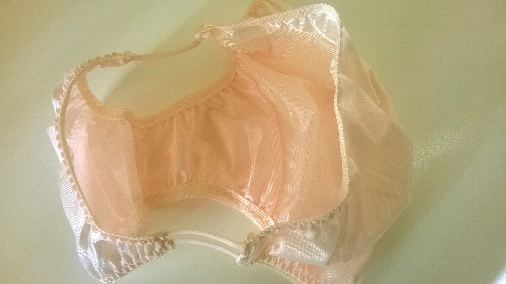 Girls Cute Peach Silky ALL NYLON Bikini Panties Pussy Cat Retro