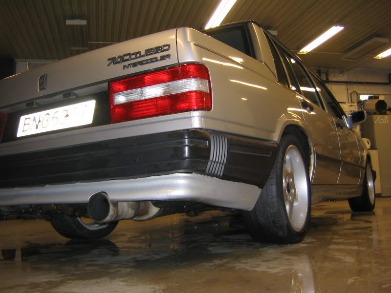 Volvo740Turbo007.jpg