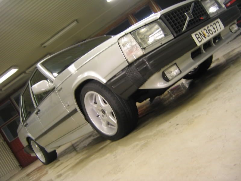 Volvo740Turbo044.jpg