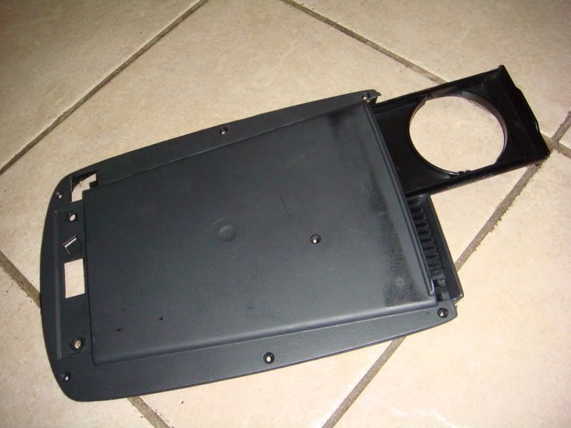 Cup Holder in VS ???? Just Commodores