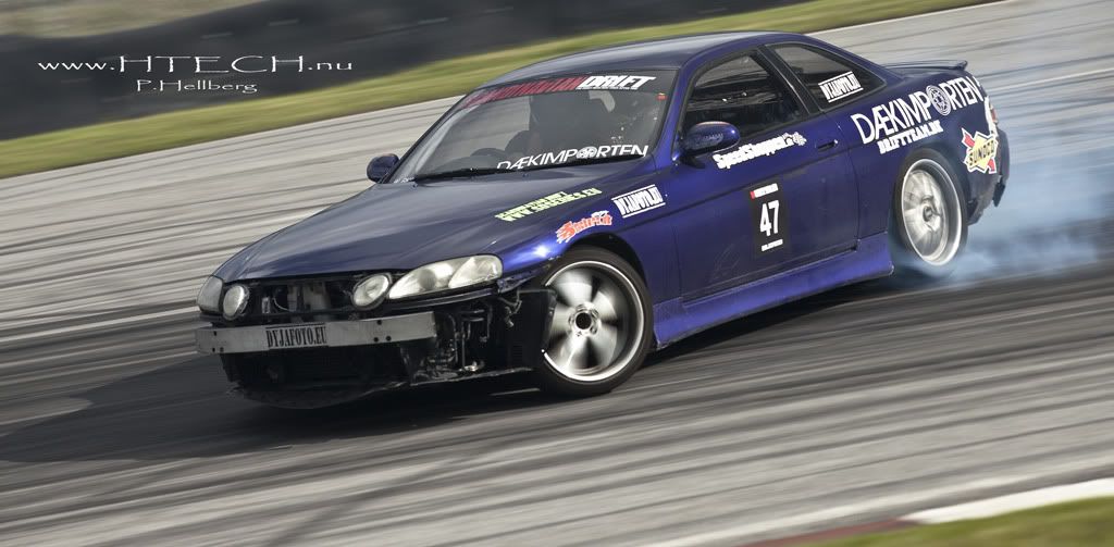 http://i130.photobucket.com/albums/p272/DizAFroG/Scandinavian%20drift%20series/11.jpg