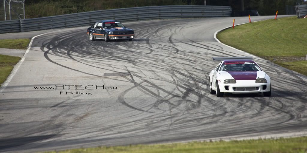 http://i130.photobucket.com/albums/p272/DizAFroG/Scandinavian%20drift%20series/16.jpg