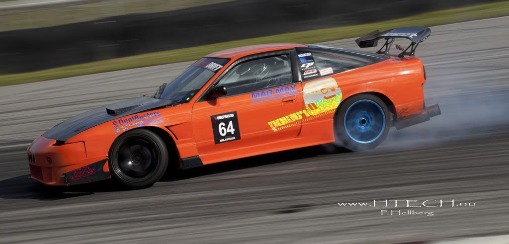 http://i130.photobucket.com/albums/p272/DizAFroG/Scandinavian%20drift%20series/27.jpg