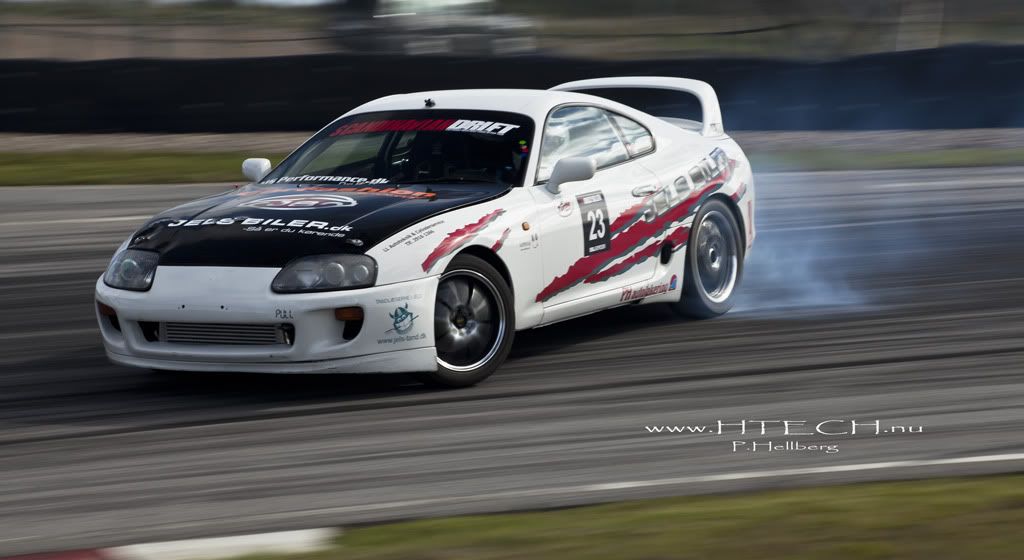 http://i130.photobucket.com/albums/p272/DizAFroG/Scandinavian%20drift%20series/32.jpg