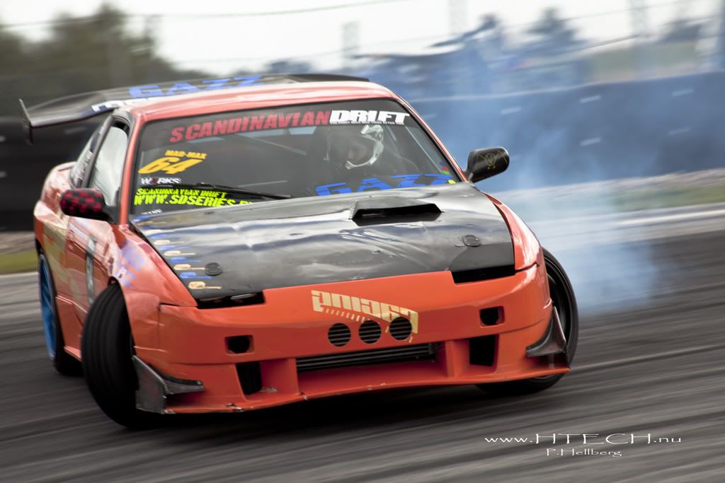 http://i130.photobucket.com/albums/p272/DizAFroG/Scandinavian%20drift%20series/47.jpg