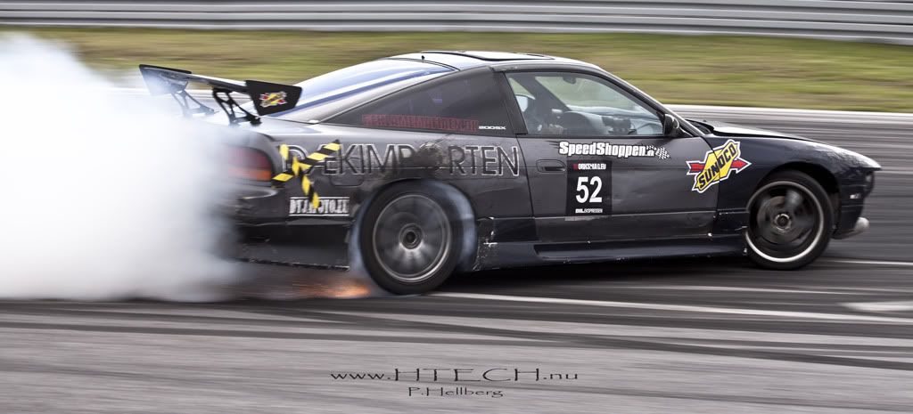 http://i130.photobucket.com/albums/p272/DizAFroG/Scandinavian%20drift%20series/55.jpg