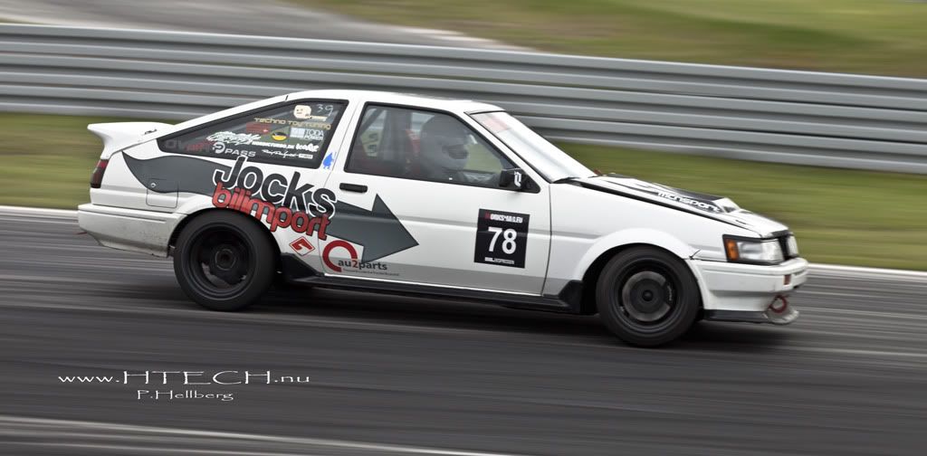 http://i130.photobucket.com/albums/p272/DizAFroG/Scandinavian%20drift%20series/65.jpg