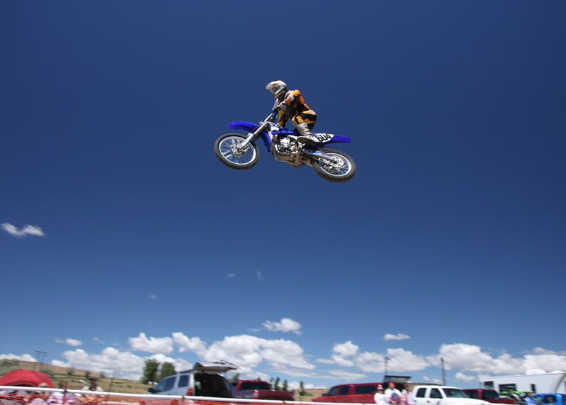 IMAGE: http://i130.photobucket.com/albums/p272/mx962/moto%20cross/IMG_0995copy.jpg