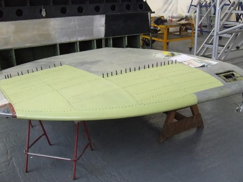 http://i130.photobucket.com/albums/p274/rum_monster/wingtip_repair.jpg