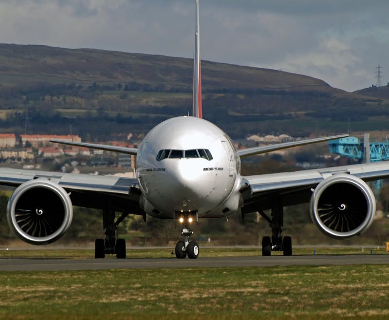http://i130.photobucket.com/albums/p279/davie_j_p/A6-ECB2BOEING777-300EREMERITESATGLA.jpg