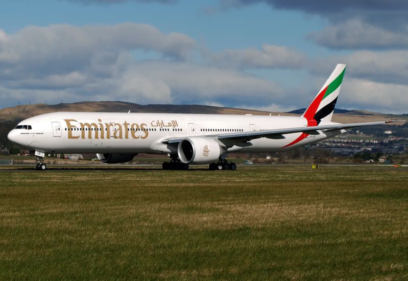 http://i130.photobucket.com/albums/p279/davie_j_p/A6-ECB6BOEING777-300EREMERITESATGLA.jpg
