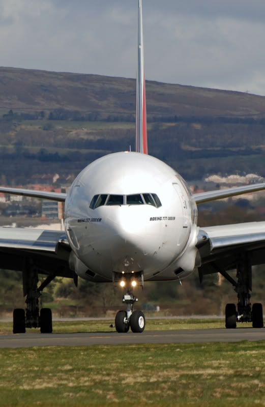 http://i130.photobucket.com/albums/p279/davie_j_p/A6-ECBBOEING777-300EREMERITESATGLAS.jpg