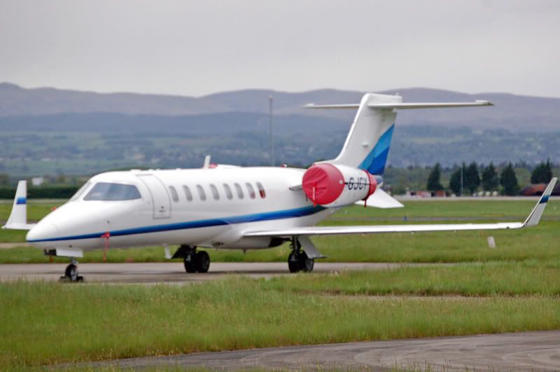 http://i130.photobucket.com/albums/p279/davie_j_p/C-GJCYBOMBARDIERLEARJET45PRIVATEATG.jpg