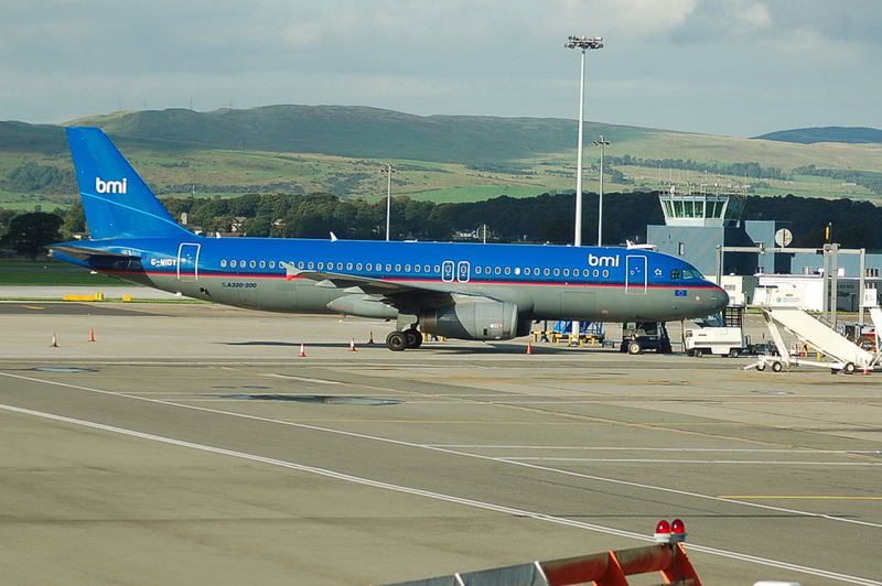 http://i130.photobucket.com/albums/p279/davie_j_p/G-MIDYAIRBUSA320BRITISHMIDLANDINTER.jpg