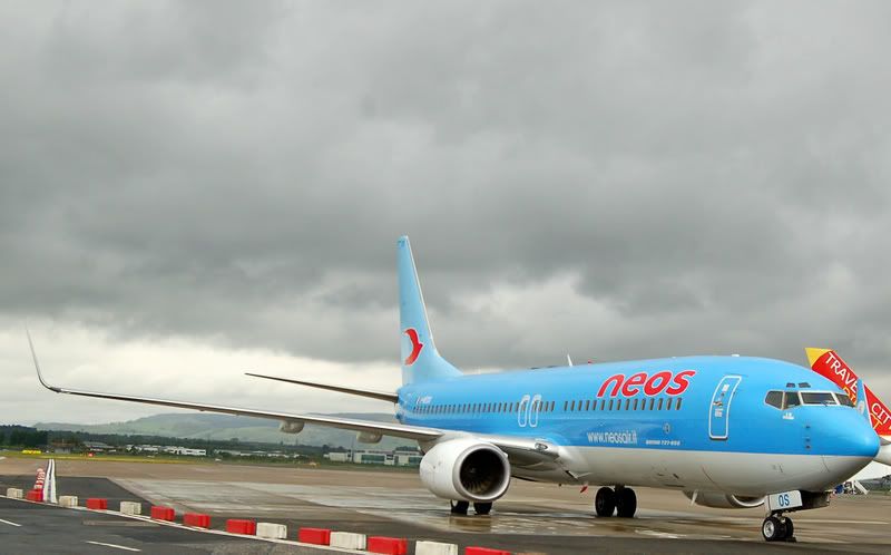 http://i130.photobucket.com/albums/p279/davie_j_p/I-NEOSBOEINGB737NEOSATGLASGOWABBOTS.jpg