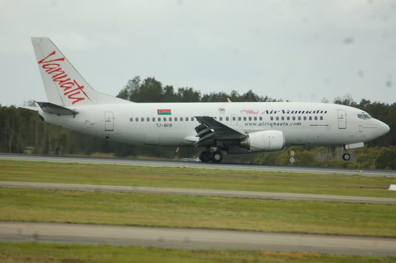 http://i130.photobucket.com/albums/p279/davie_j_p/YJ-AV18BOEING737-600AIRVANAUTAUATBR.jpg
