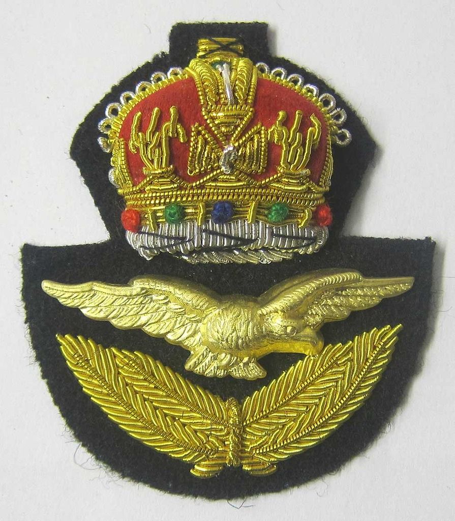 RAF Cap Badge Officer WW2