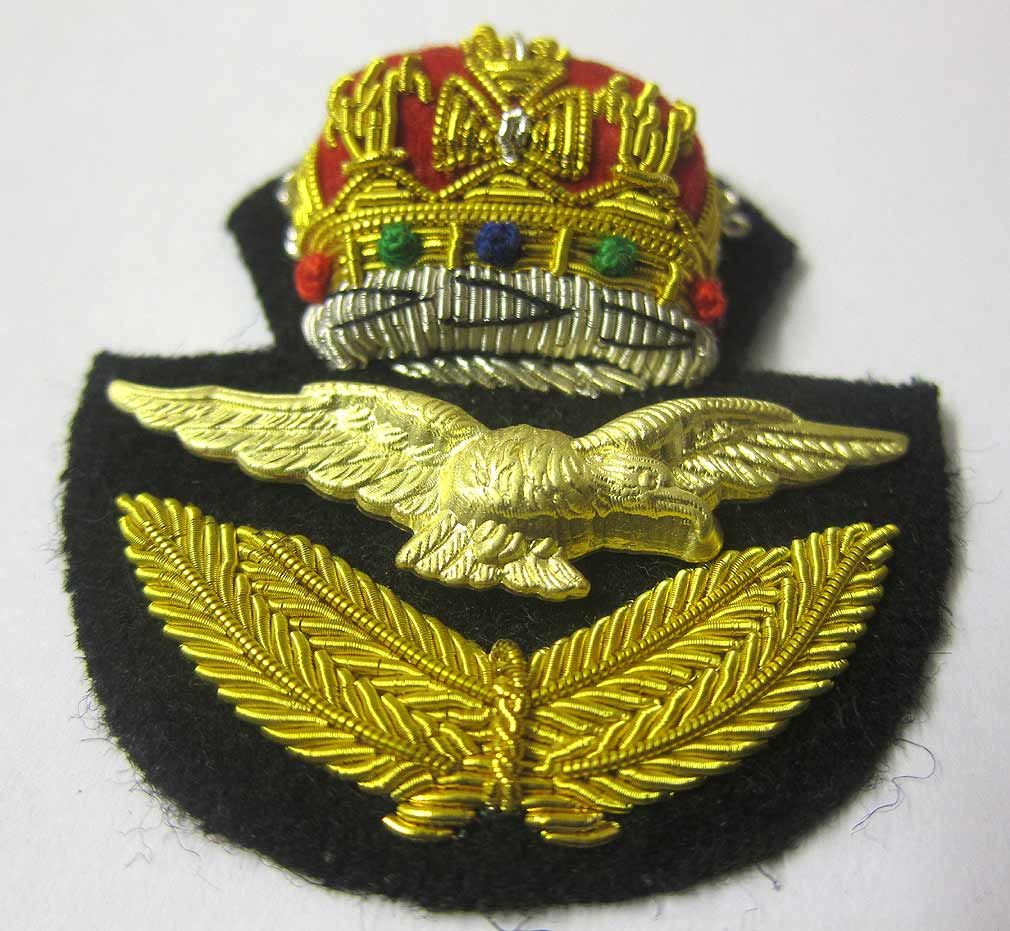 Royal Air Force Cap RAF Badge Officer WW2