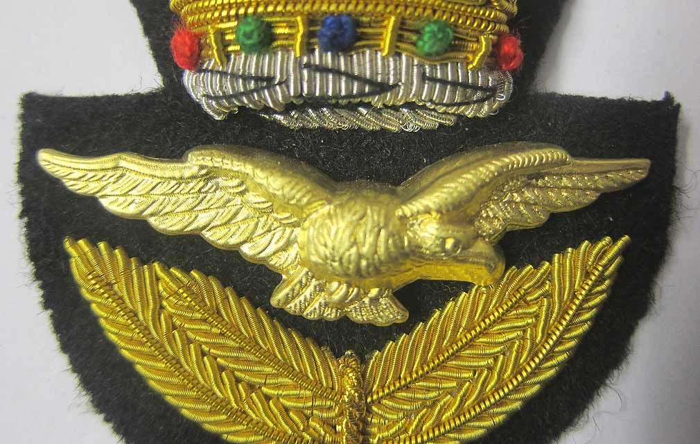 Royal Air Force Officers Cap Badge Officer WW2