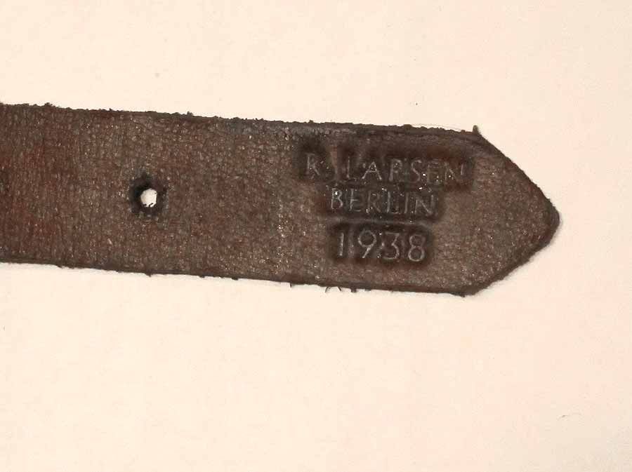 Deutscher Stahlhelm Kinnriemen